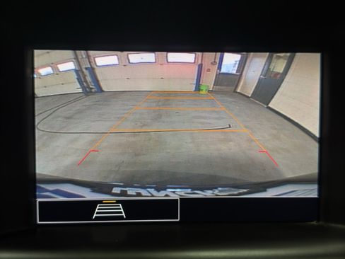 Used 2022 GMC Terrain SLE w/ Driver Convenience Package image 28