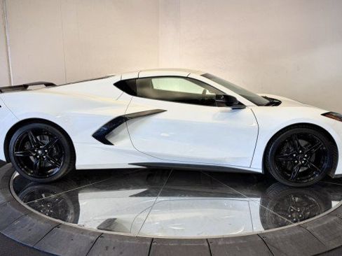 Used 2023 Chevrolet Corvette Stingray Premium Cpe w/ Z51 Performance Package image 32