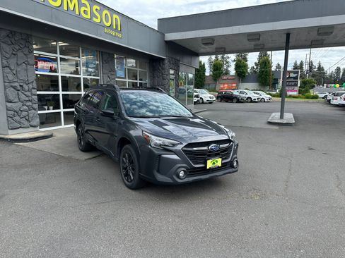 Used 2023 Subaru Outback Onyx Edition image 4