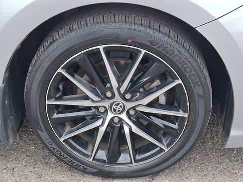 Used 2023 Toyota Camry SE image 9