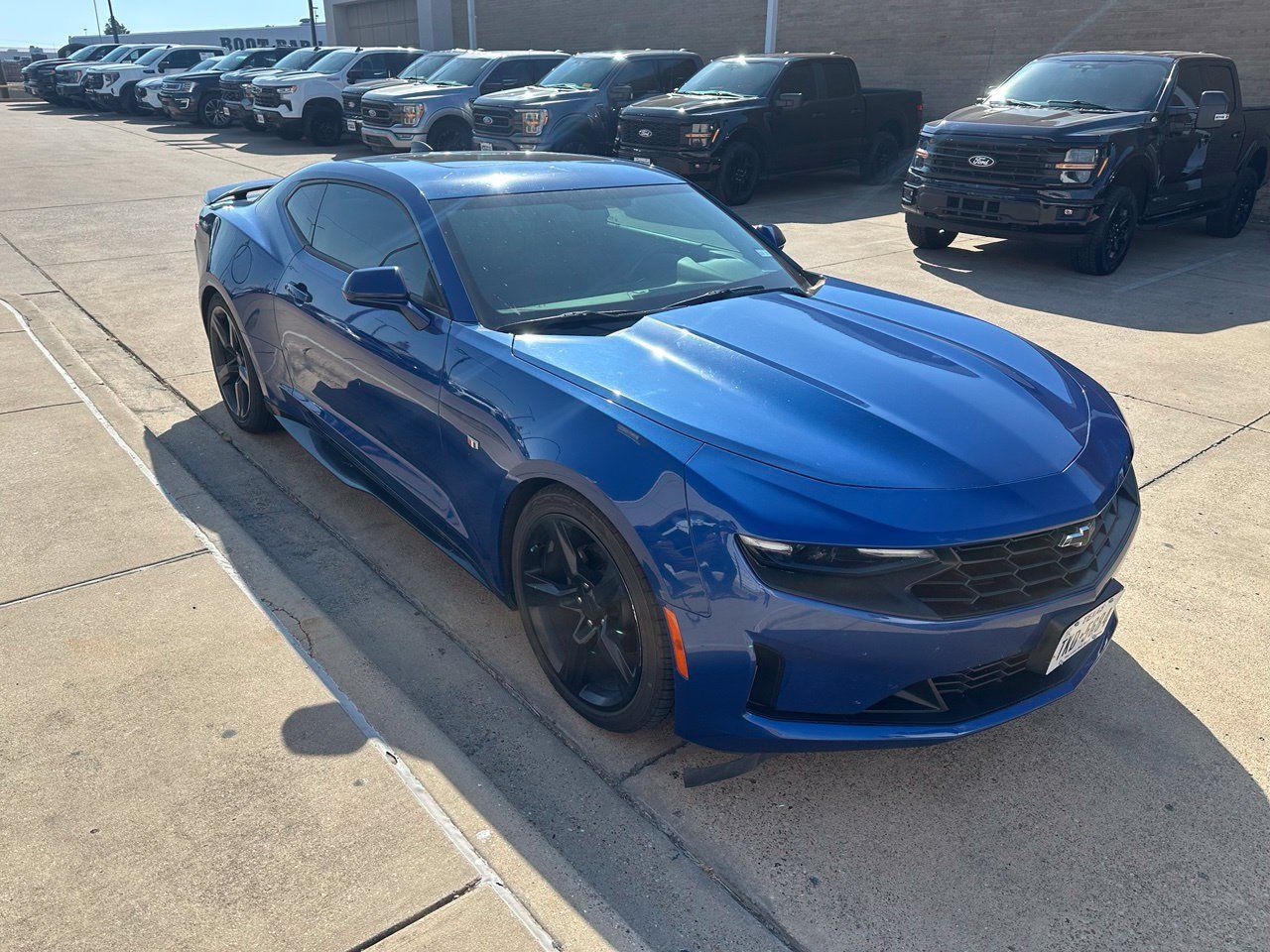 Used 2019 Chevrolet Camaro LT RWD image 4