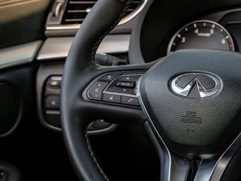 Used 2019 INFINITI QX50 Luxe w/ Cargo Package FWD image 21