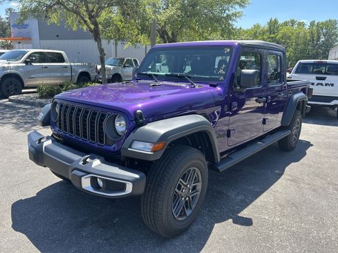New 2026 Jeep Gladiator Sport AWD/4WD image 3