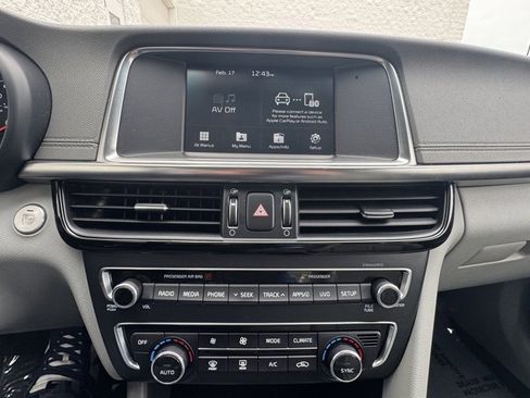 Used 2018 Kia Optima EX w/ Premium Package image 22