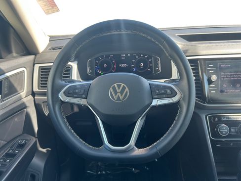 Certified 2023 Volkswagen Atlas SE image 3