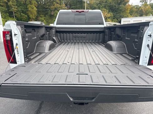New 2026 GMC Sierra 3500 Denali Ultimate image 15