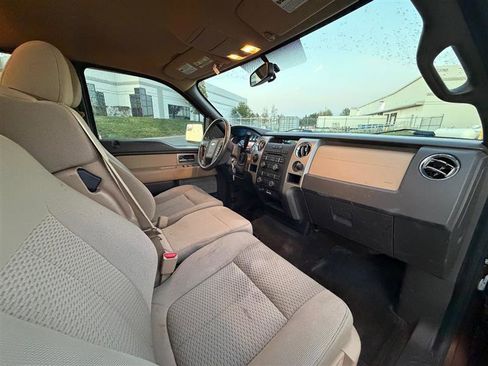 Used 2011 Ford F150 XLT w/ XLT Chrome Pkg image 14