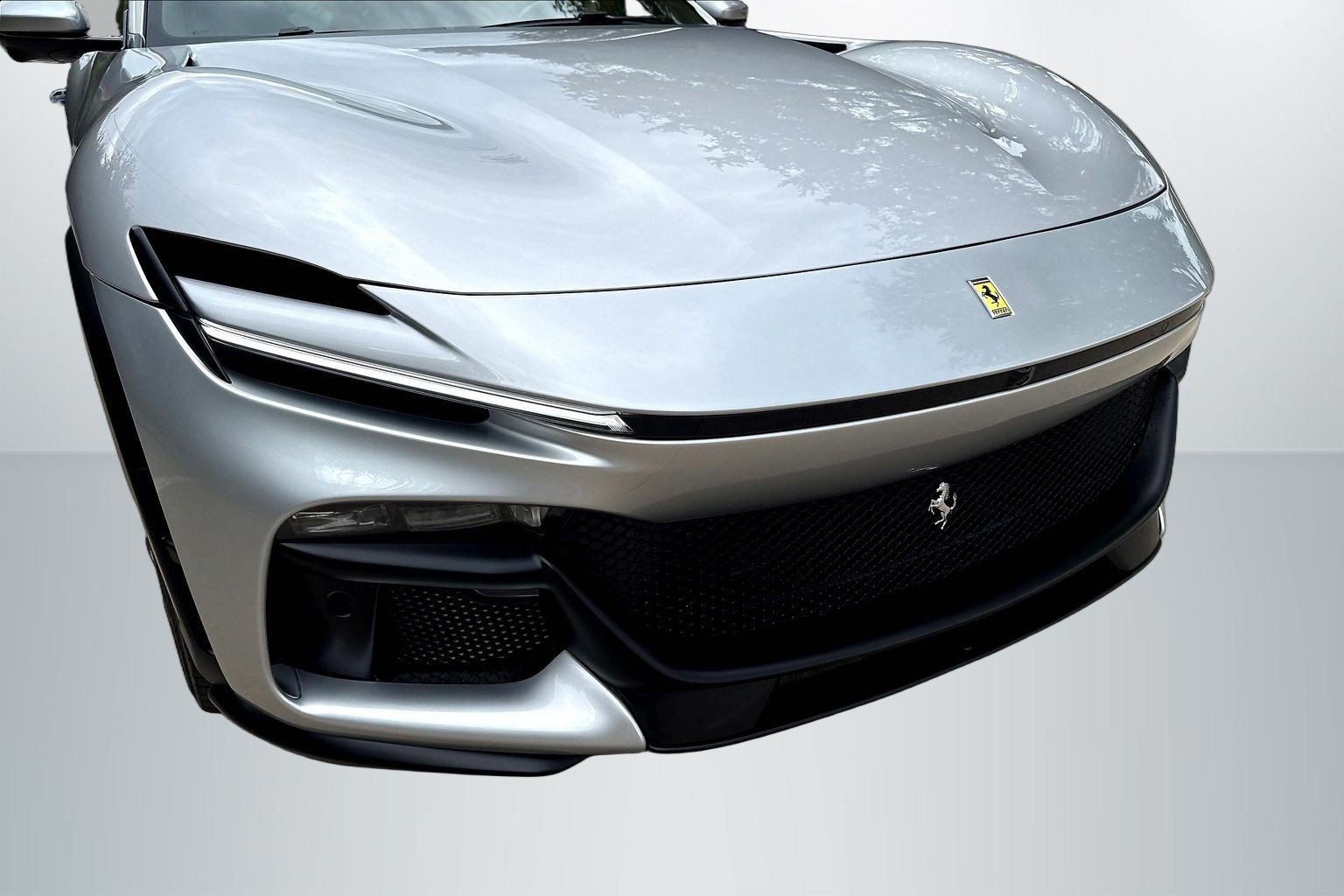 Used 2023 Ferrari Purosangue AWD/4WD image 32