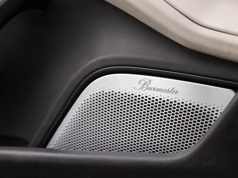 Certified 2020 Porsche Taycan Turbo AWD/4WD image 21