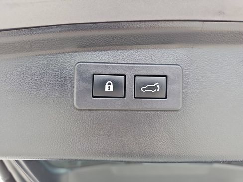 Used 2020 Subaru Outback Limited w/ Tech Package 2 AWD/4WD image 13
