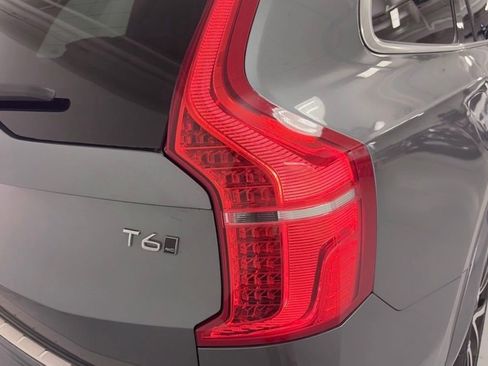 Used 2020 Volvo XC90 T6 Momentum w/ Protection Package AWD/4WD image 9