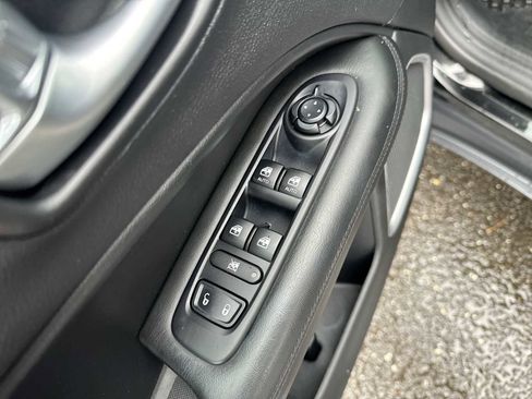 Used 2019 Jeep Compass Altitude image 41