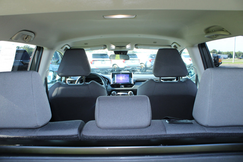 Used 2025 Toyota RAV4 XLE FWD image 12