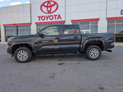New 2025 Toyota Tacoma SR5