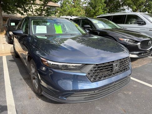 Used 2024 Honda Accord EX image 2