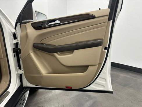 Used 2015 Mercedes-Benz ML 350 4MATIC image 28