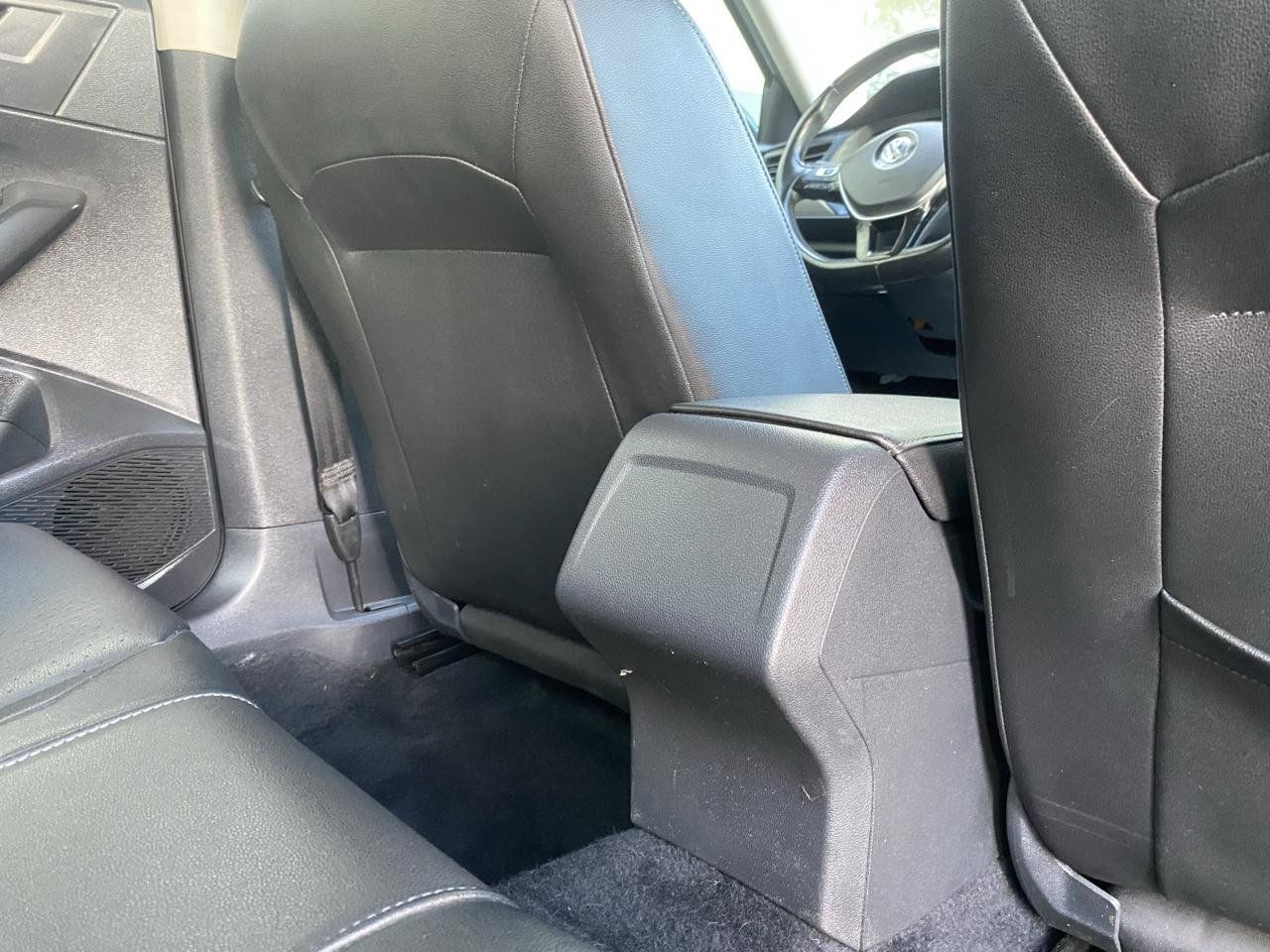 Used 2019 Volkswagen Jetta R-Line FWD image 10