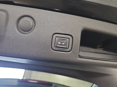 Used 2022 Chevrolet Equinox LT AWD/4WD image 13