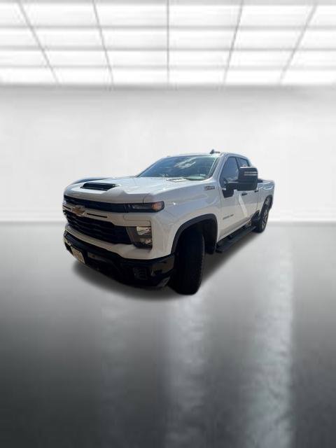 Used 2025 Chevrolet Silverado 2500 Custom w/ Custom Value Package AWD/4WD image 2