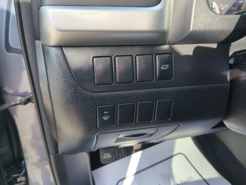 Used 2015 Toyota Highlander XLE FWD image 14