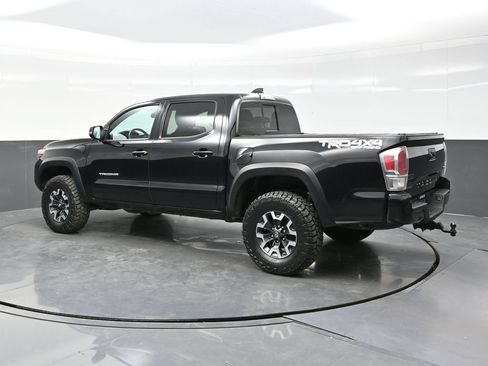 Used 2020 Toyota Tacoma TRD Off-Road w/ Technology Package AWD/4WD image 4