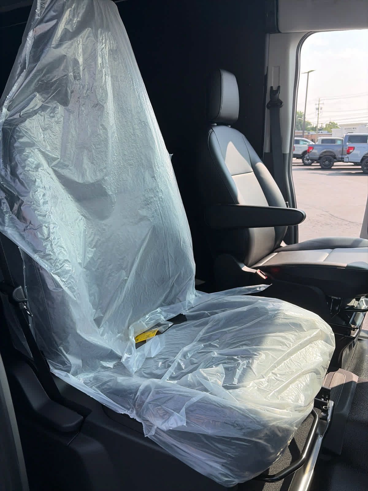 New 2026 Ford Transit 250 148 Medium Roof w/ Load Area Protection Package RWD image 32