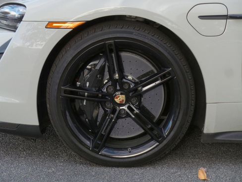 Used 2021 Porsche Taycan Turbo S image 19