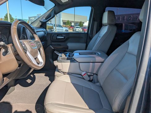 Used 2021 GMC Sierra 1500 SLT w/ X31 Off-Road Package image 18
