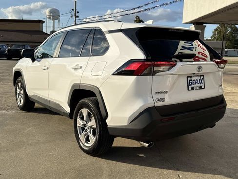 Used 2025 Toyota RAV4 XLE image 8