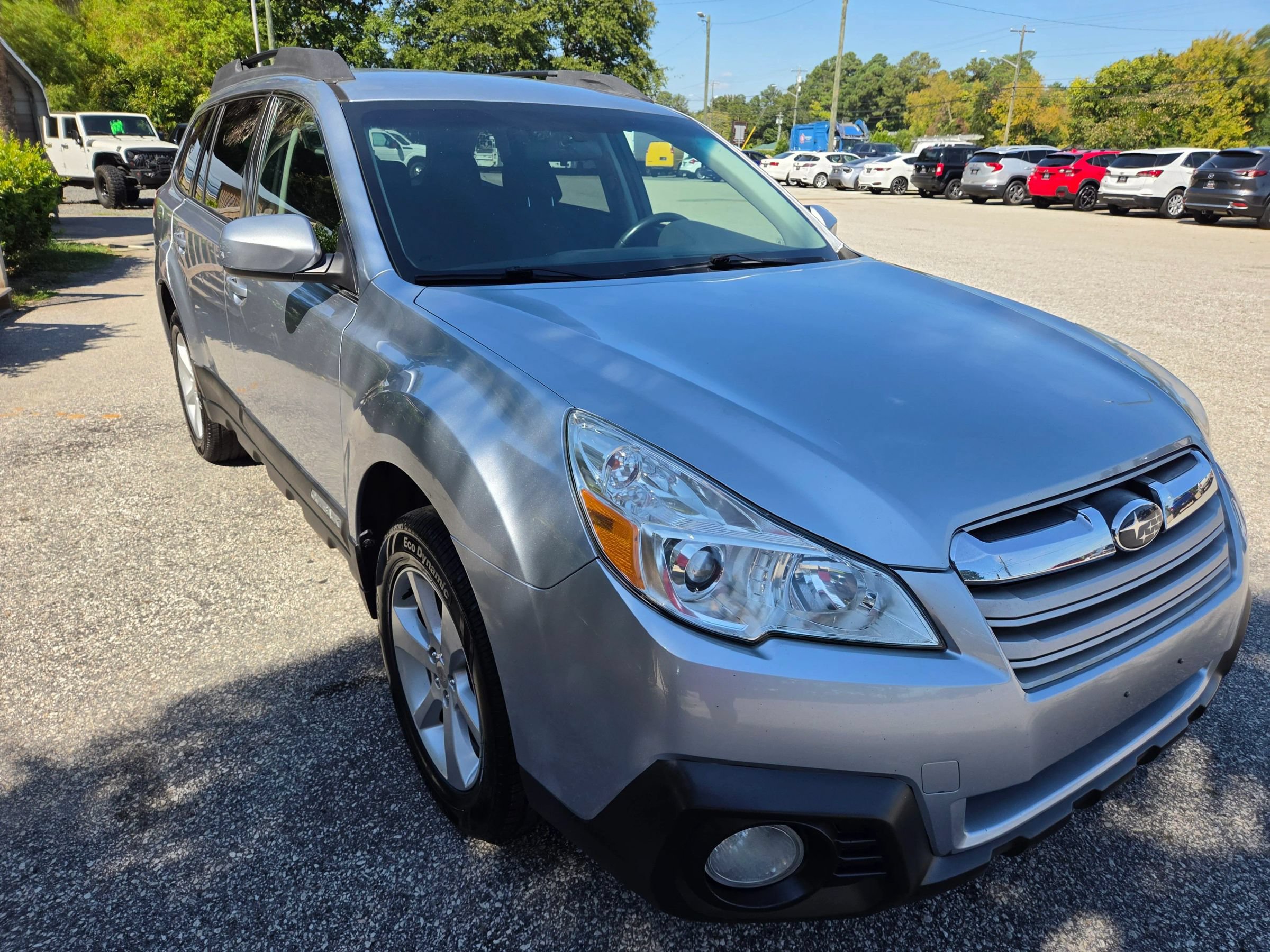 Used 2013 Subaru Outback 2.5i Premium w/ All-Weather Pkg AWD/4WD image 3