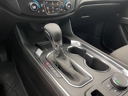 Used 2023 Chevrolet Traverse LT FWD image 28