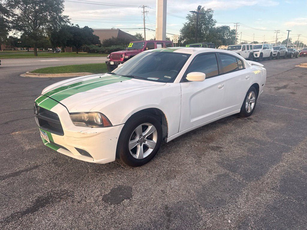 Used 2014 Dodge Charger SE RWD image 1