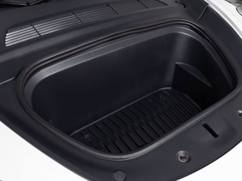 Used 2023 Tesla Model Y Long Range image 39