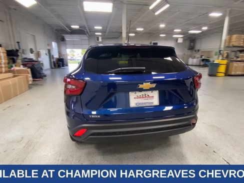 Used 2024 Chevrolet Trax LS FWD image 9