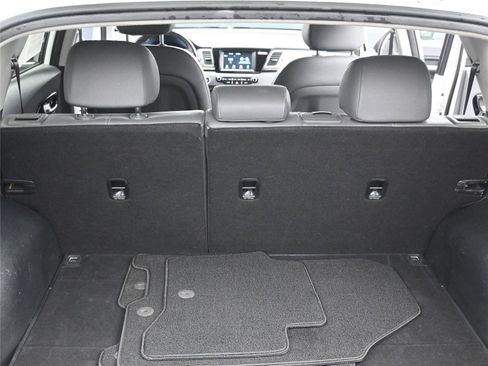 Used 2017 Kia Niro EX image 7