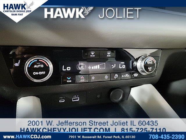 Used 2023 Mitsubishi Outlander SEL AWD/4WD image 17