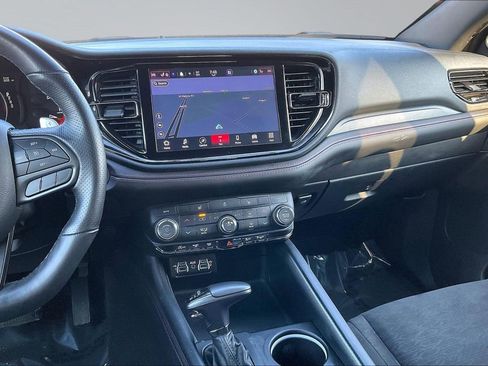 Used 2025 Dodge Durango GT image 6
