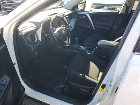 Used 2018 Toyota RAV4 XLE image 16