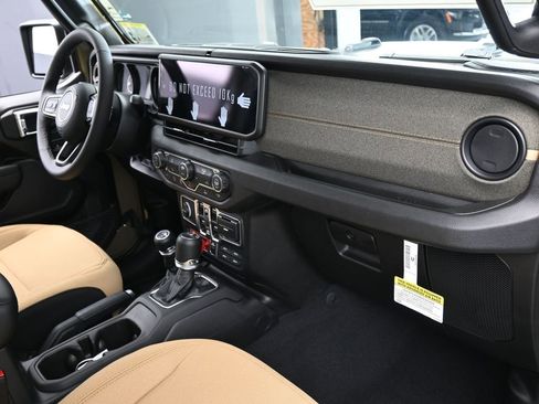 New 2026 Jeep Gladiator Sport image 44