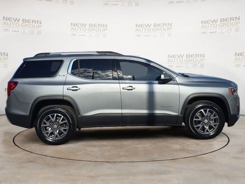 Used 2023 GMC Acadia SLE w/ Driver Convenience Package FWD image 6