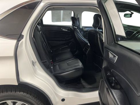 Used 2017 Ford Edge Titanium w/ Technology Package AWD/4WD image 18
