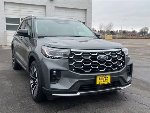 Used 2025 Ford Explorer Platinum w/ LUX Leather Package image 4