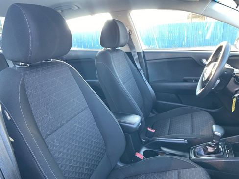 Used 2019 Kia Rio S image 22