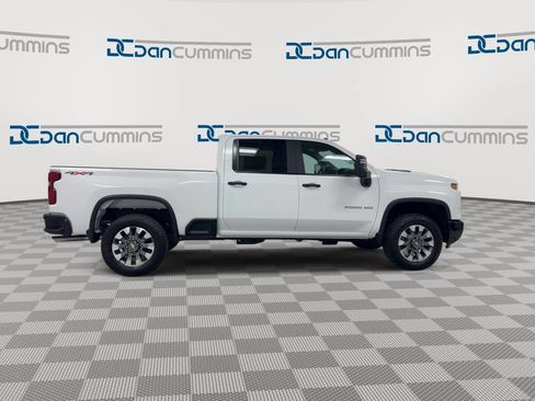 Used 2026 Chevrolet Silverado 2500 Custom w/ Custom Convenience Package AWD/4WD image 9