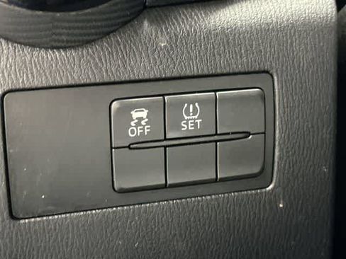 Used 2018 Toyota Yaris iA FWD image 19