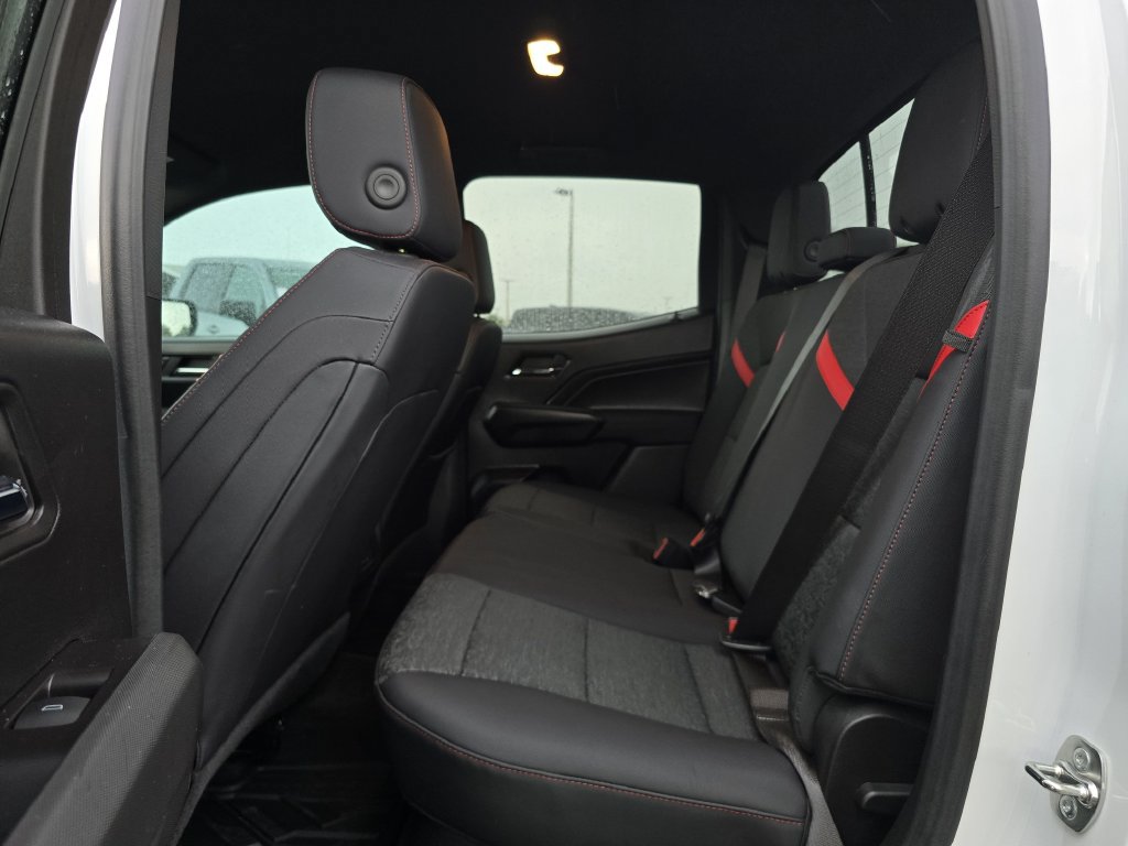 Used 2024 Chevrolet Colorado Z71 w/ Z71 Convenience Package 2 AWD/4WD image 16