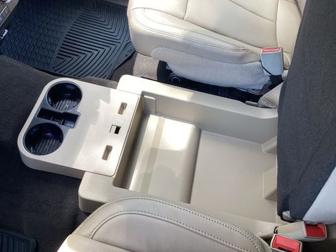 Used 2019 Ford F150 Lariat image 62