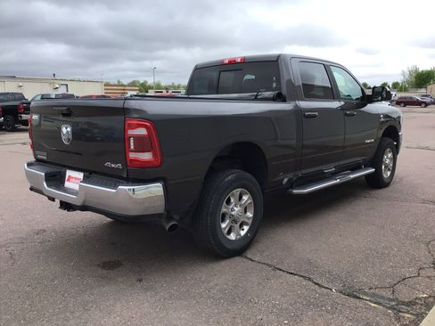 Used 2022 RAM 2500 Big Horn w/ Level C Equiment Group AWD/4WD image 4