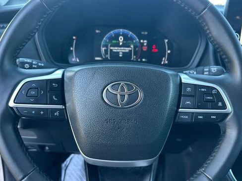 Certified 2025 Toyota Grand Highlander AWD image 30