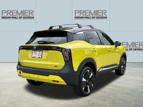 Used 2025 Nissan Kicks SR FWD image 4